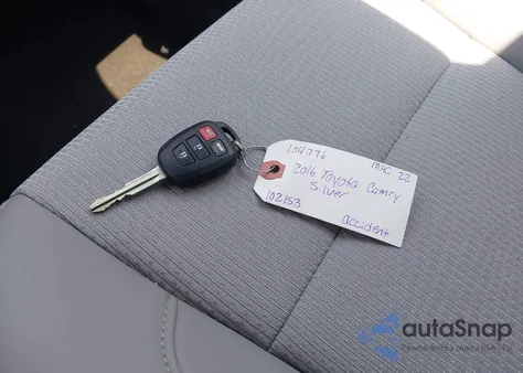 2016 Toyota Camry Se z USA, uszkodzony, nr VIN 4T1BF1FK5GU152179